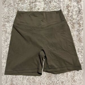 Paragon rec stretch levitate 5” short no front seam sculptseam plus size M